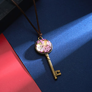 Vintage Gypsophila Metal Key Pendant Necklaces for Women