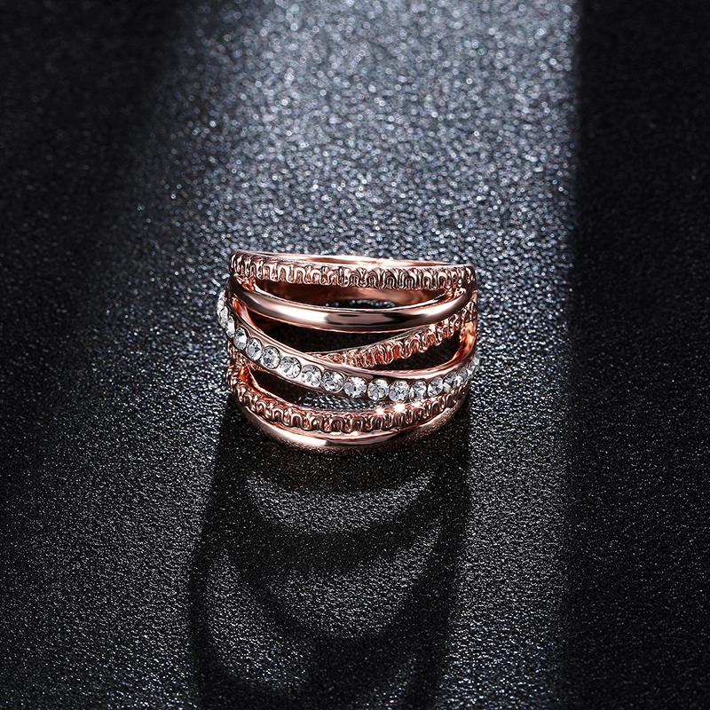 Hollow Out Interlaced Line Stylish Engagement Ring Rose Gold Plated Women Jewelry 