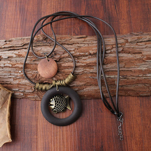 Vintage Enthic Wood Fish Pendant Necklaces for Women