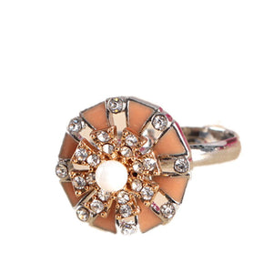 Bohemian Rotating Flower Elegant Pearl Diamond Ring