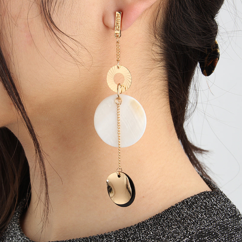 Exaggerated Natural Shell Round Ear Drop Asymmetric Earrings