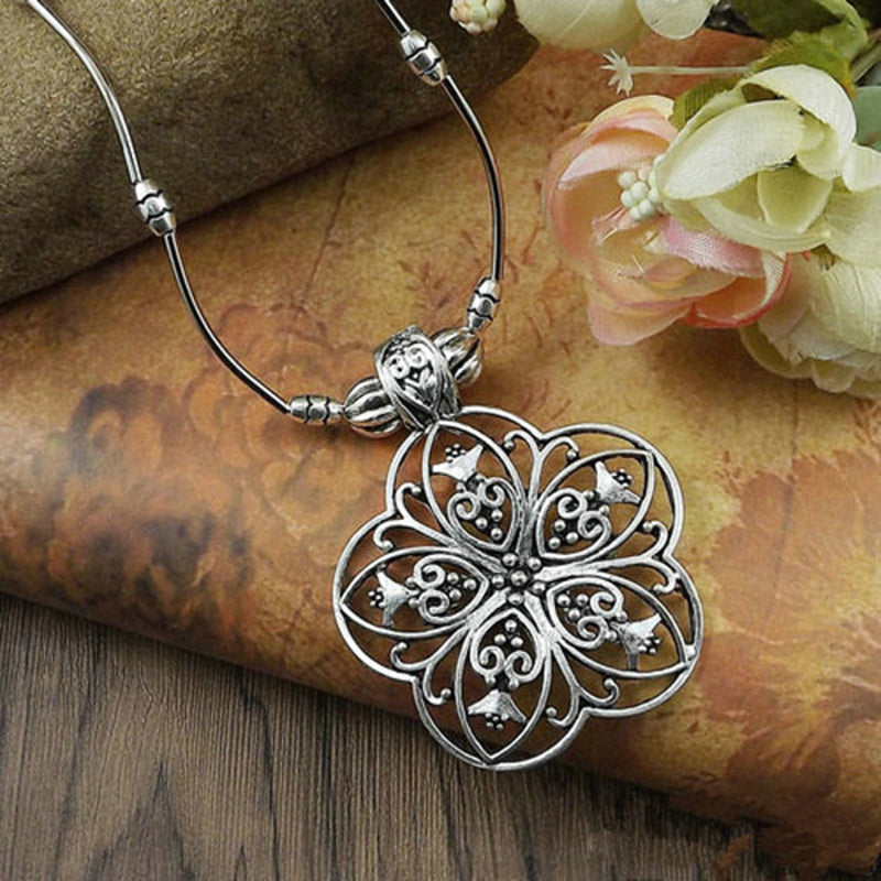 Ethnic Tibetan Hollow Flower Pendant Antique Silver Necklace