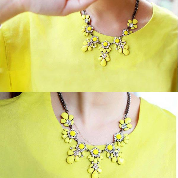 Crystal Flower Pendant Statement Necklace Metal Chain Choker Necklace 