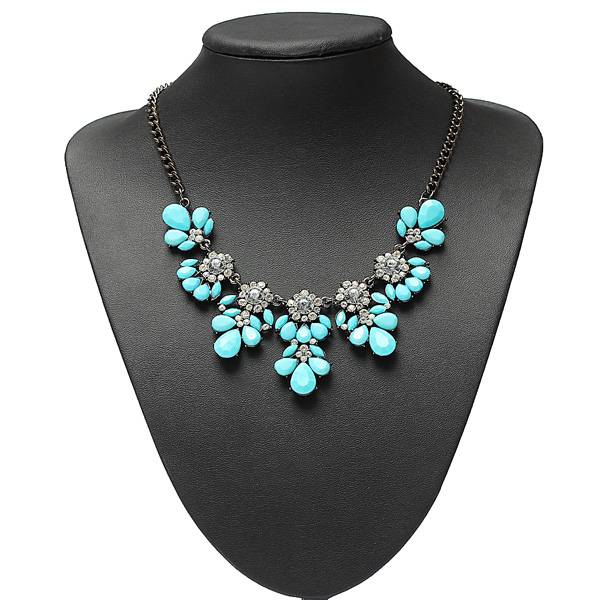Crystal Flower Pendant Statement Necklace Metal Chain Choker Necklace 