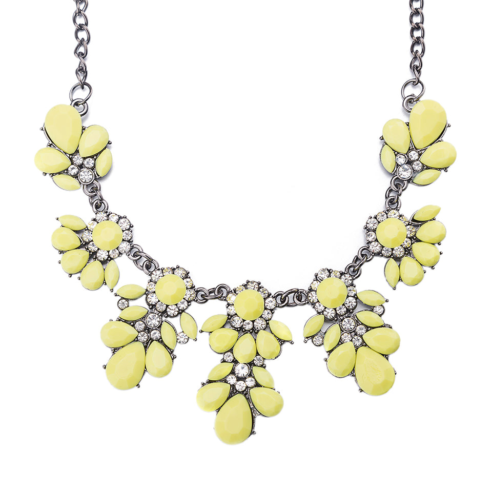 Yellow Resin Flower Stylish Collar Necklace Drop Shape Decor