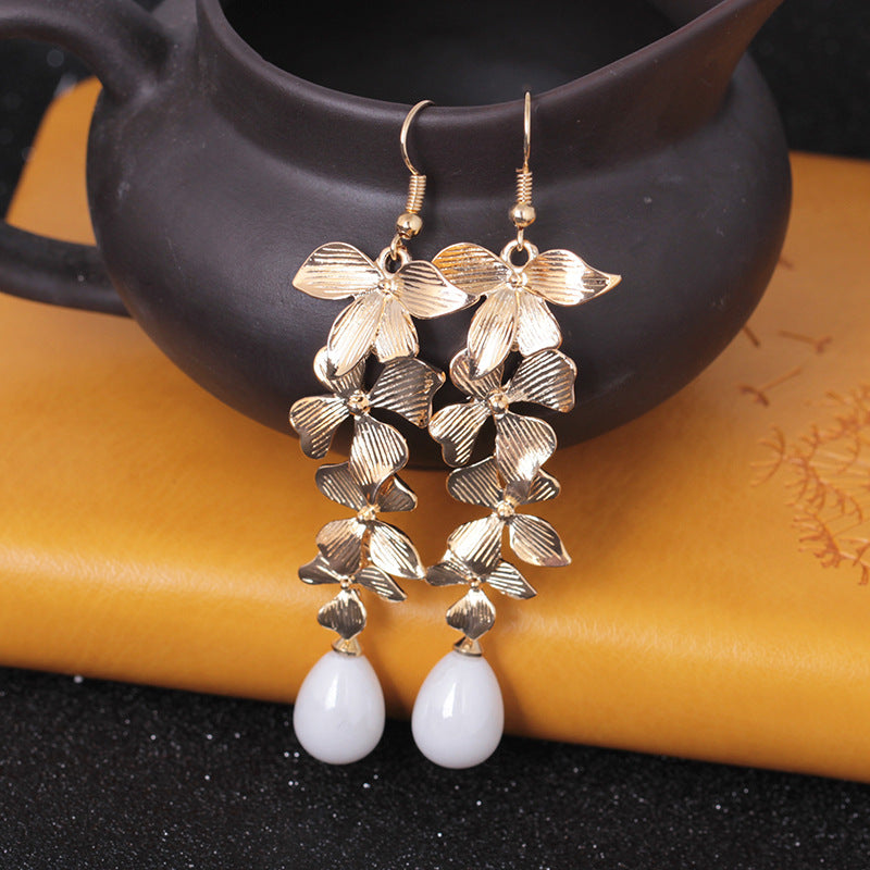 Sweet Ear Drop Earring Gold leaves Oval Beaded Pendant