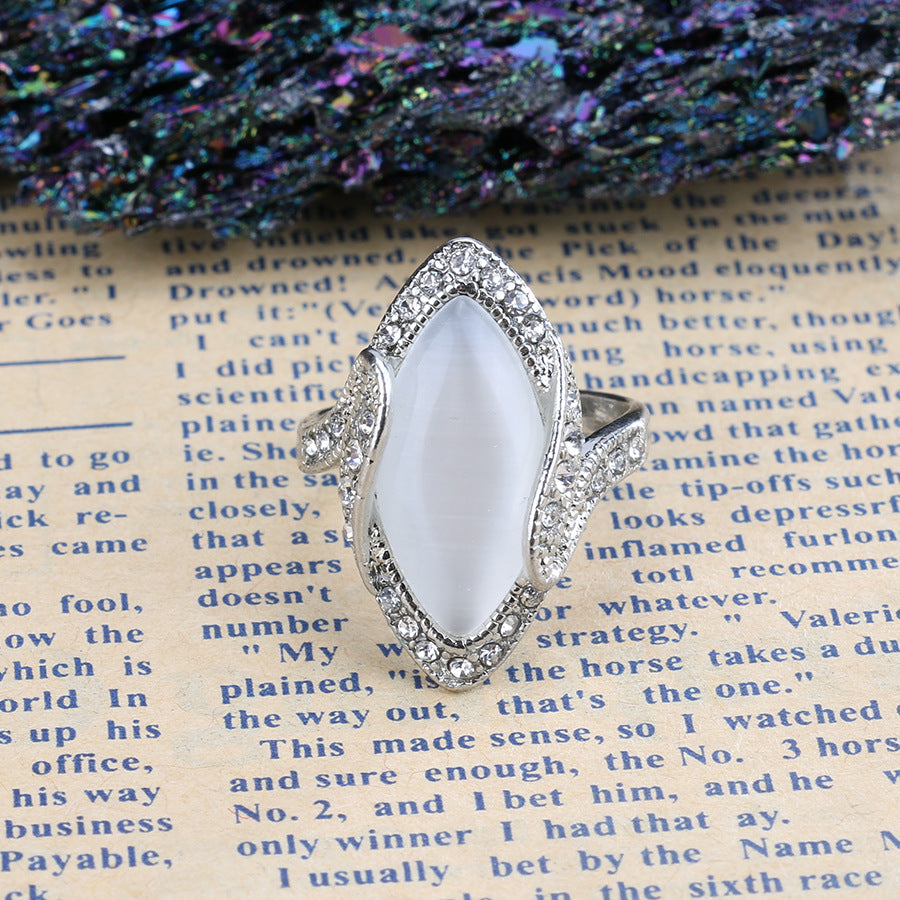 Bohemian White Resin Rhinestone Oval Opal Geometric Rings