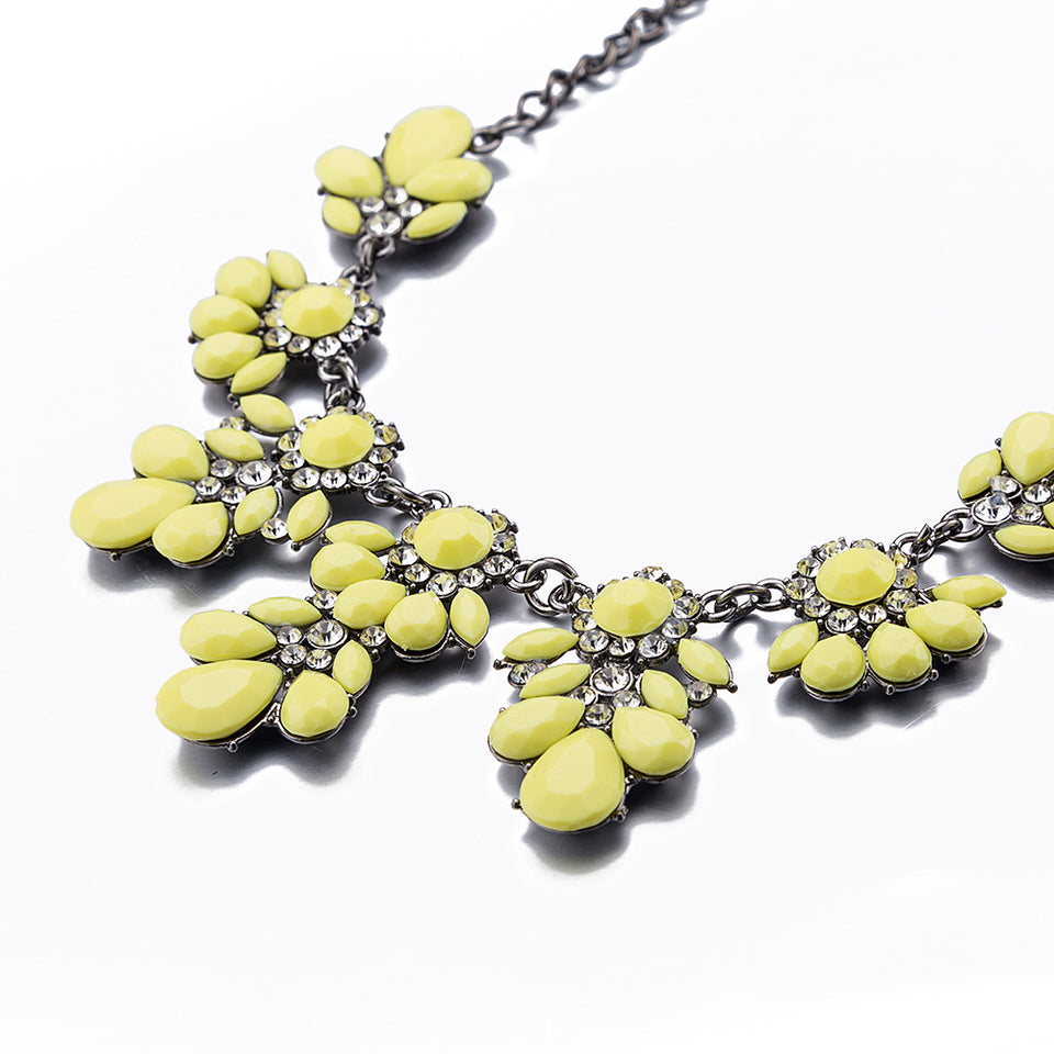 Yellow Resin Flower Stylish Collar Necklace Drop Shape Decor